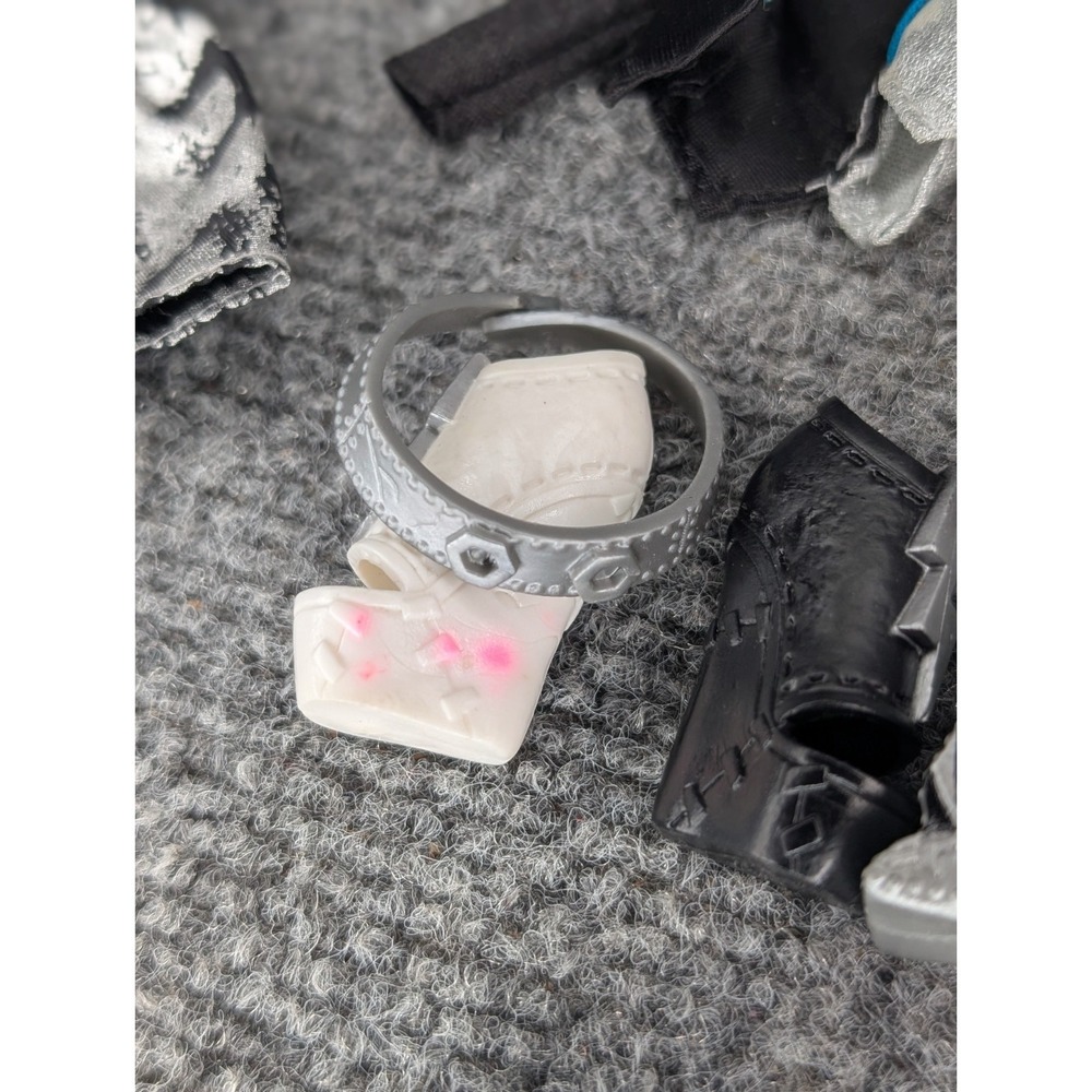 Lot Of Monster High Frankie‎ Stein Clothes & Accessories Belt Purse Shoes READ - Picture 8 of 10